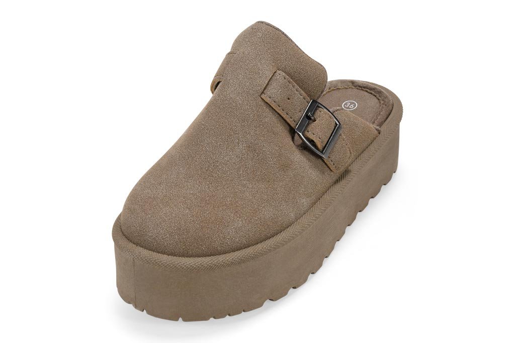 Footwear-Photo-Editing-Services-–-Product-Photo-Solution-(24)